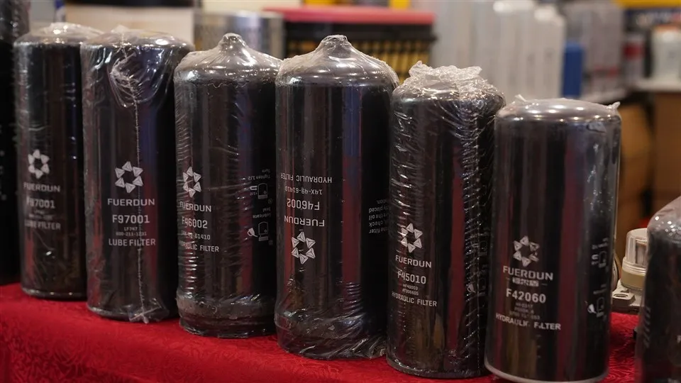 آئل فلٹر {{0} on پر اعلی معیار کے ایئر کمپریسر اسپن